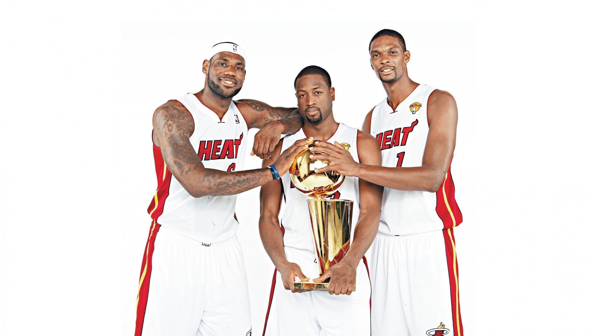  拜仁慕尼黑主帅放话：世界杯预选赛季后赛必胜上海申花，奥斯梅恩冷笑回应